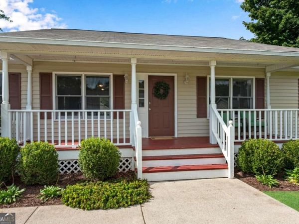 4646 Countryside Drive, Flowery Branch, GA 30542