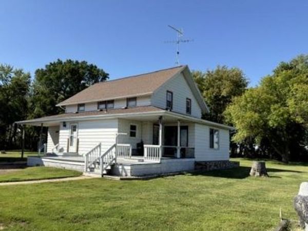54299 910 Street, Windom, MN 56101
