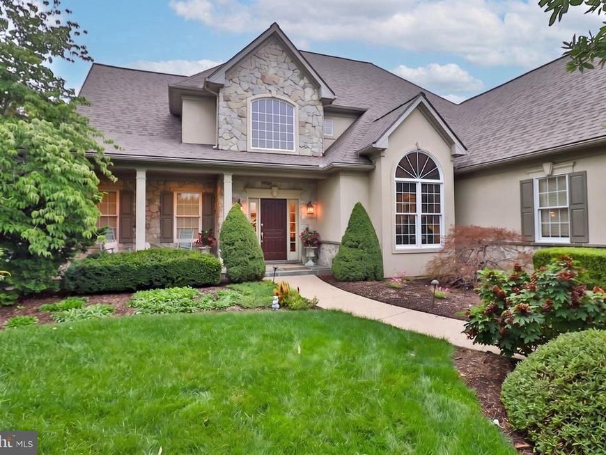 813 Woodfield Drive , Lititz, PA 17543 Main Photo