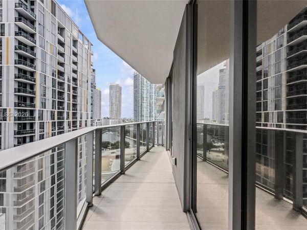 77 SE 5th ST , Unit 1607, Miami, FL 33131