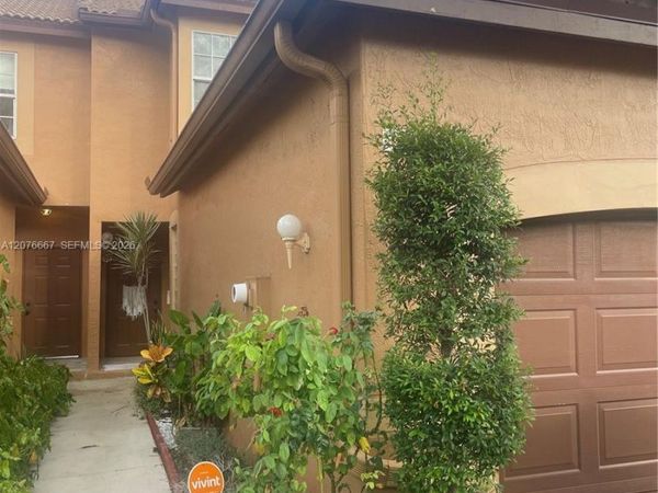 1522 Barcelona Way, Unit 5-20, Weston, FL 33327