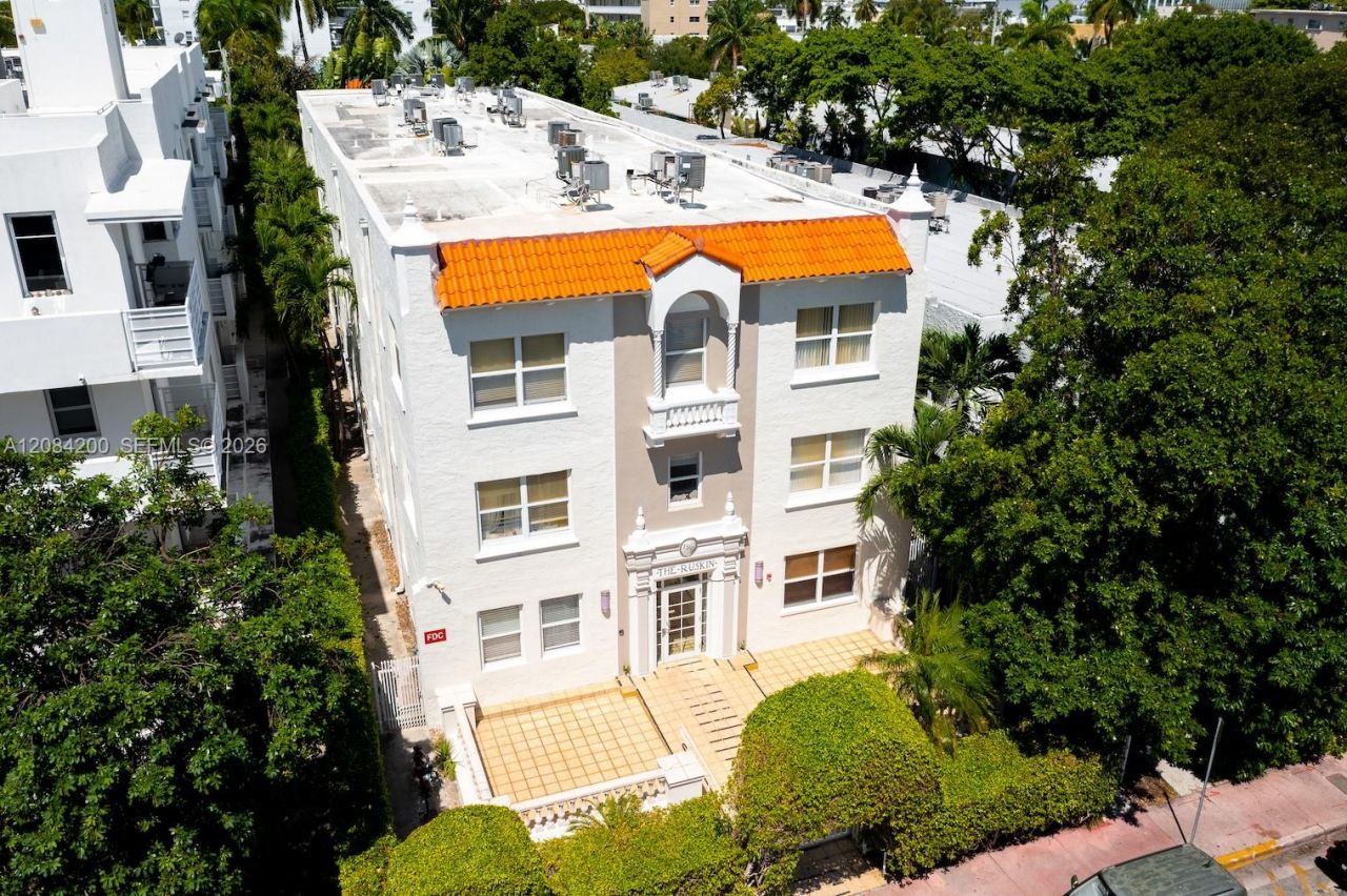 1542 Drexel Ave, Unit 302, Miami Beach, FL 33139 Photo