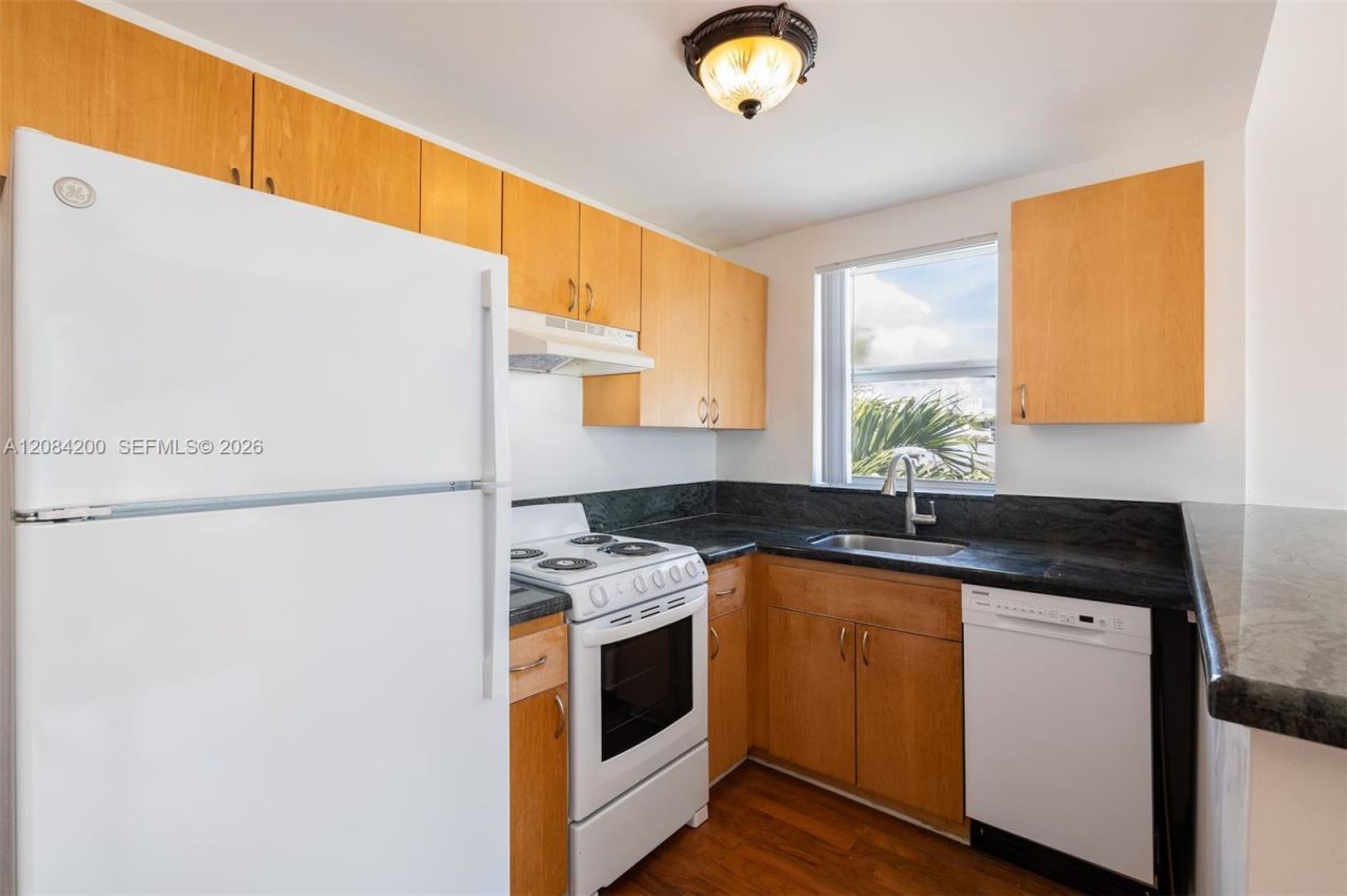 1542 Drexel Ave, Unit 302, Miami Beach, FL 33139 Photo