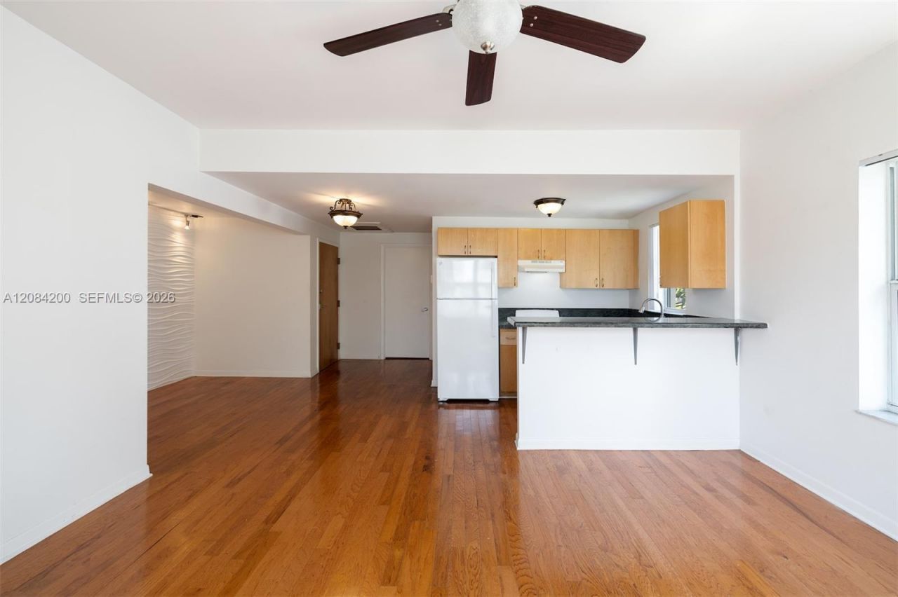 1542 Drexel Ave, Unit 302, Miami Beach, FL 33139 Photo