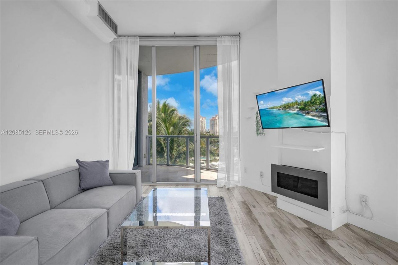 3029 NE 188th St , Unit 725, Aventura, FL 33180 Photo