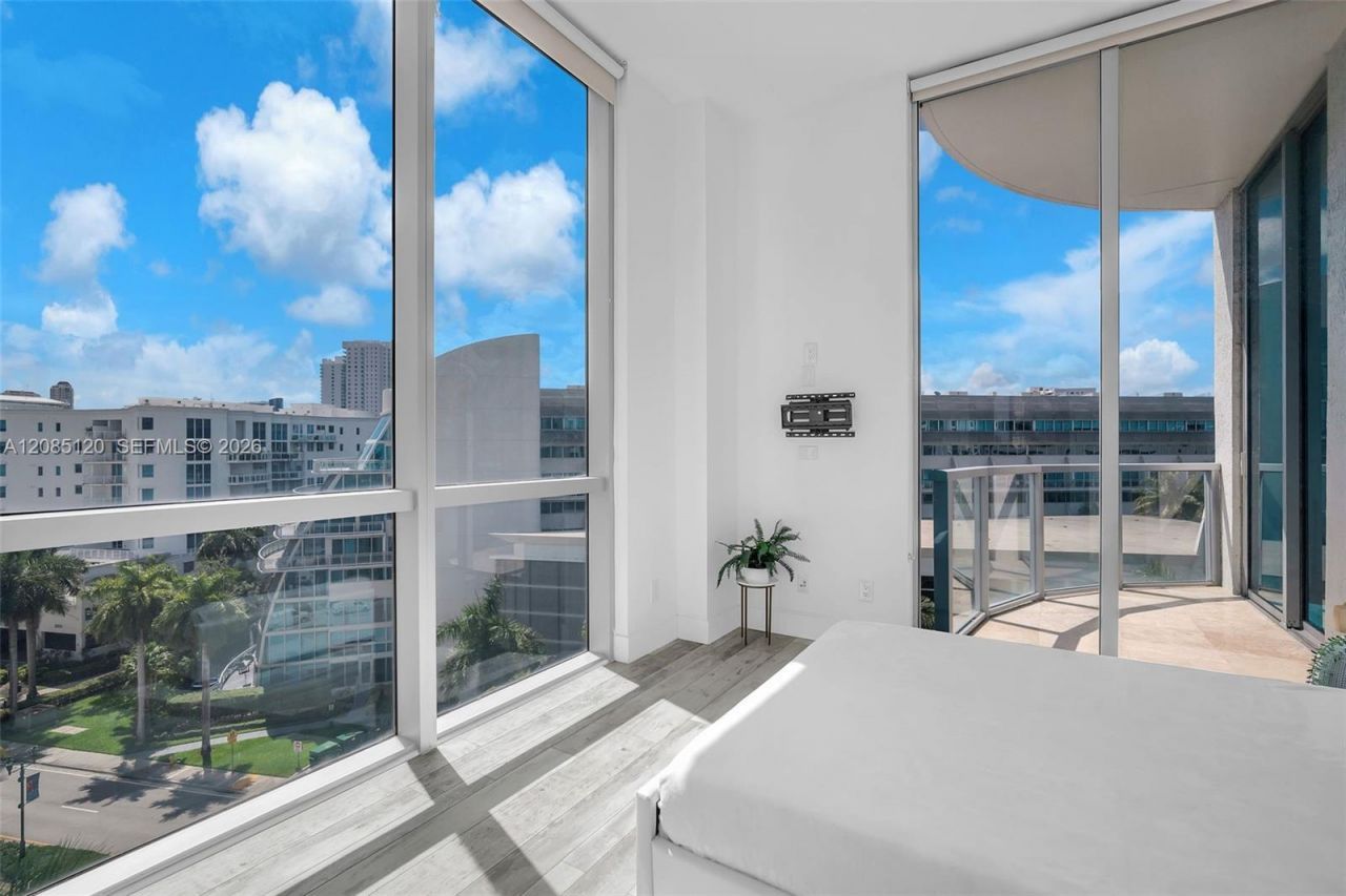 3029 NE 188th St , Unit 725, Aventura, FL 33180 Photo