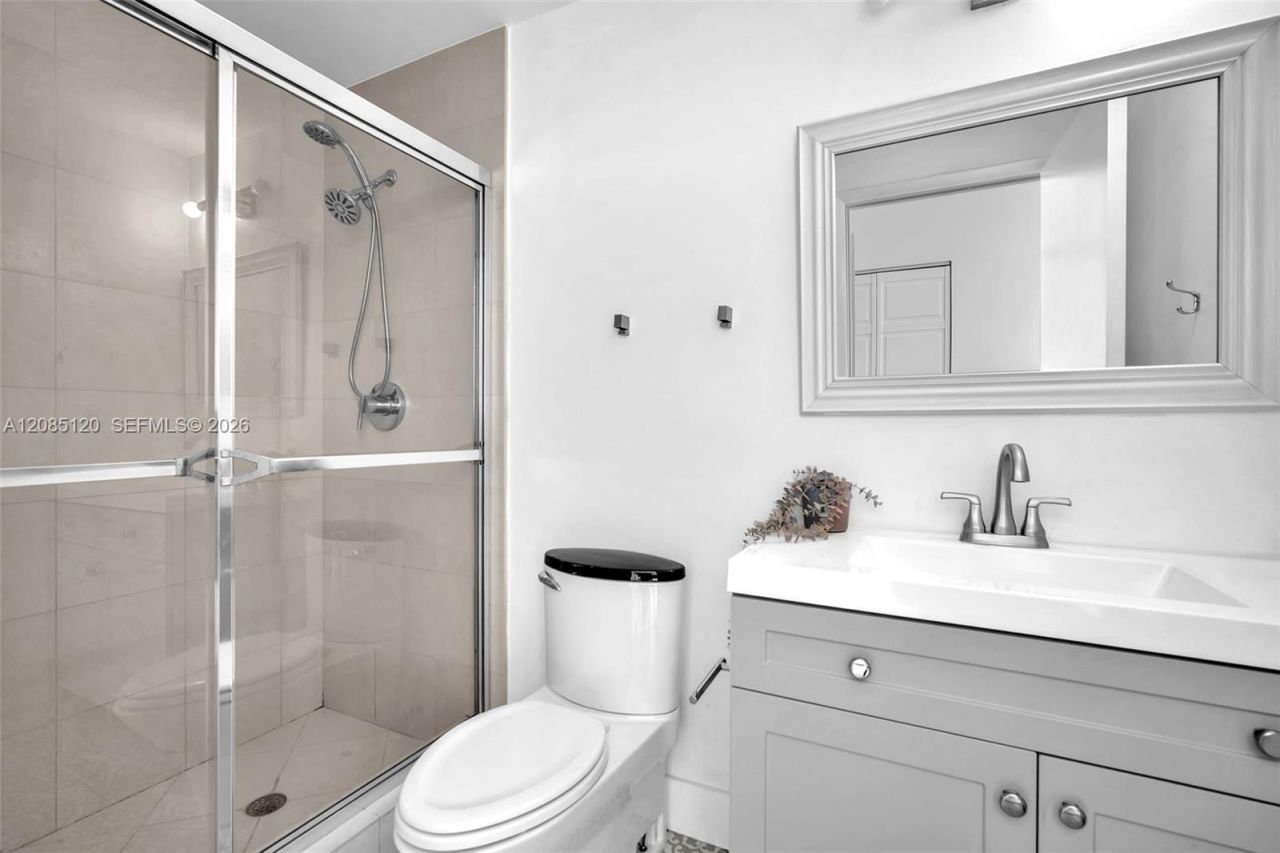 3029 NE 188th St , Unit 725, Aventura, FL 33180 Photo