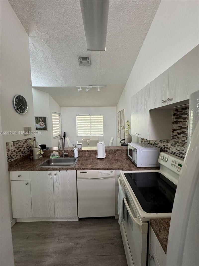 14035 SW 91st Ter, Unit 14035, Miami, FL 33186 Photo