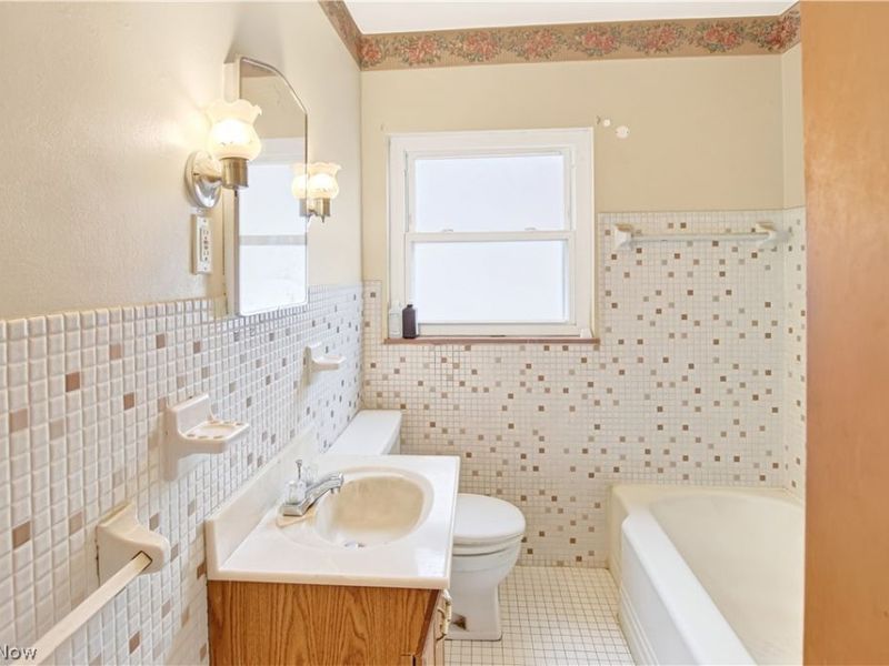 300 Eastland Road, Berea, OH 44017 Photo 19