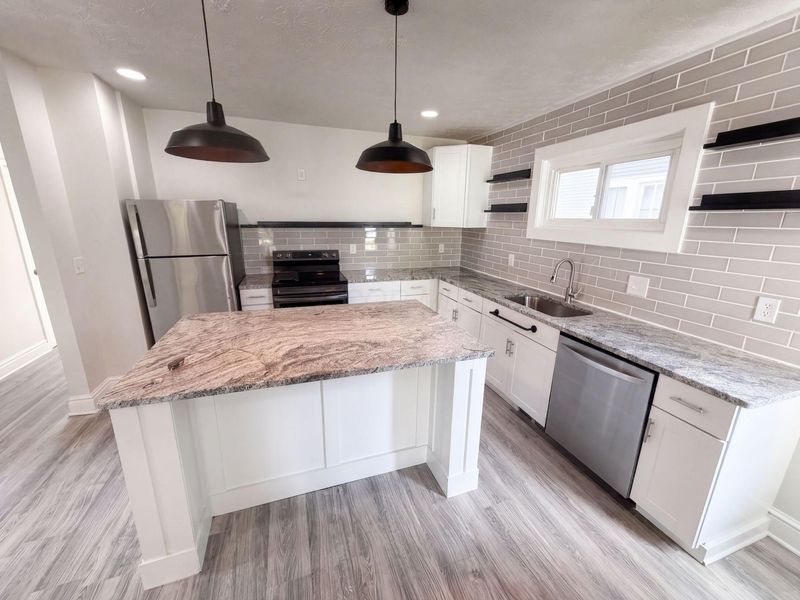 926 Ellsworth Avenue , Columbus, OH 43206 Photo 2