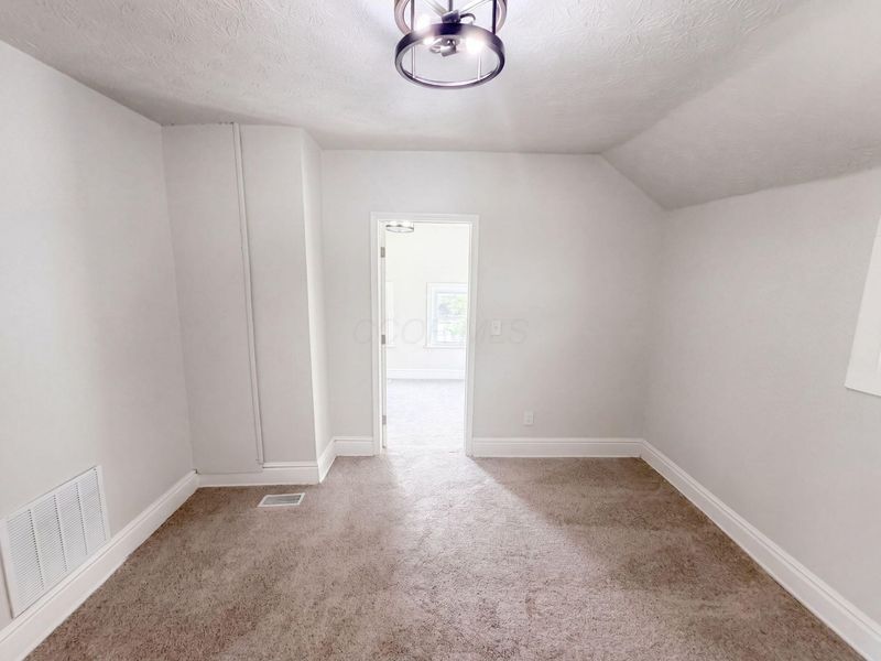 926 Ellsworth Avenue , Columbus, OH 43206 Photo 4