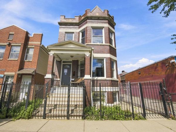 3330 W Evergreen Avenue , Unit 2, Chicago, IL 60651