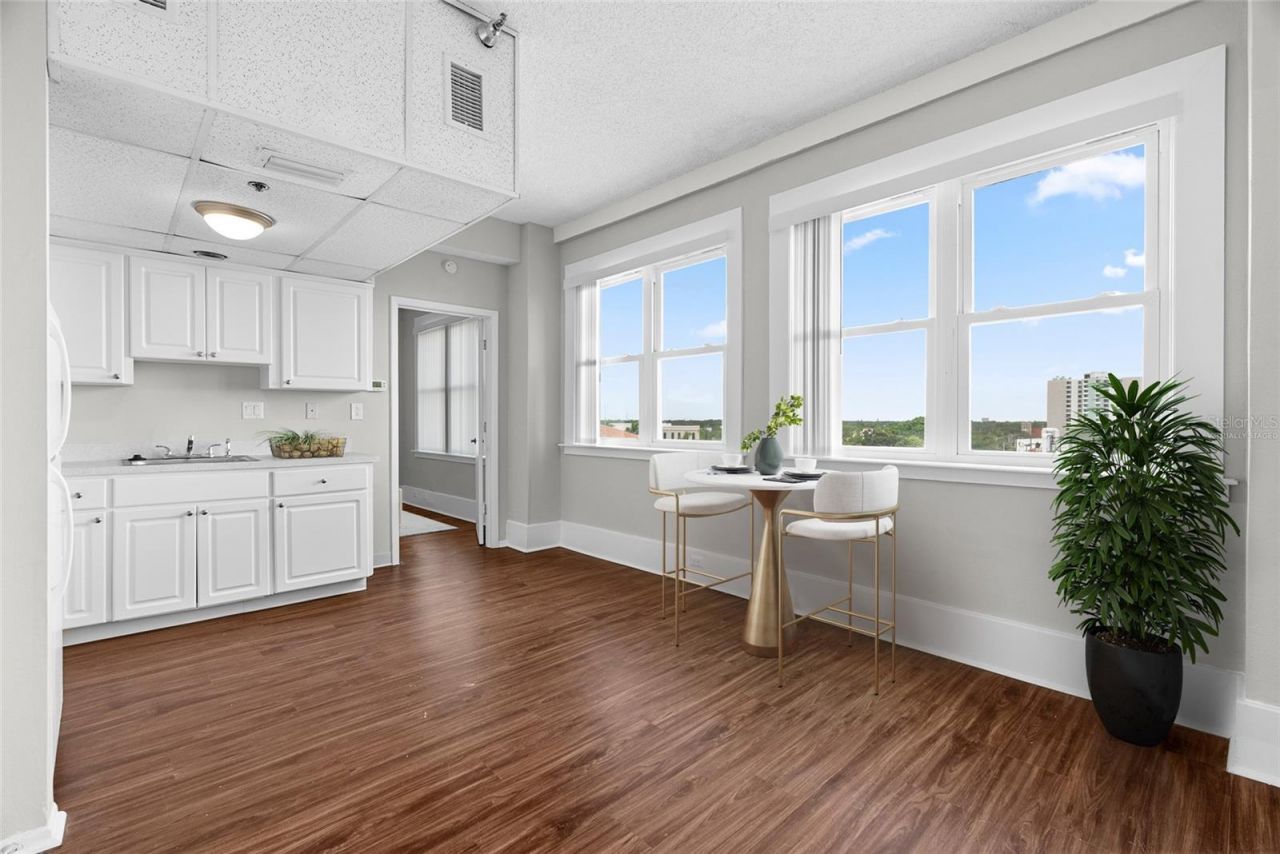 411 1st Avenue N, Unit 709, Saint Petersburg, FL 33701 Photo