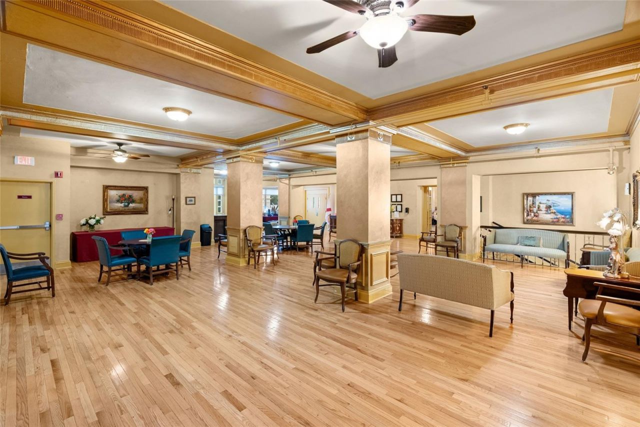 411 1st Avenue N, Unit 713, Saint Petersburg, FL 33701 Photo
