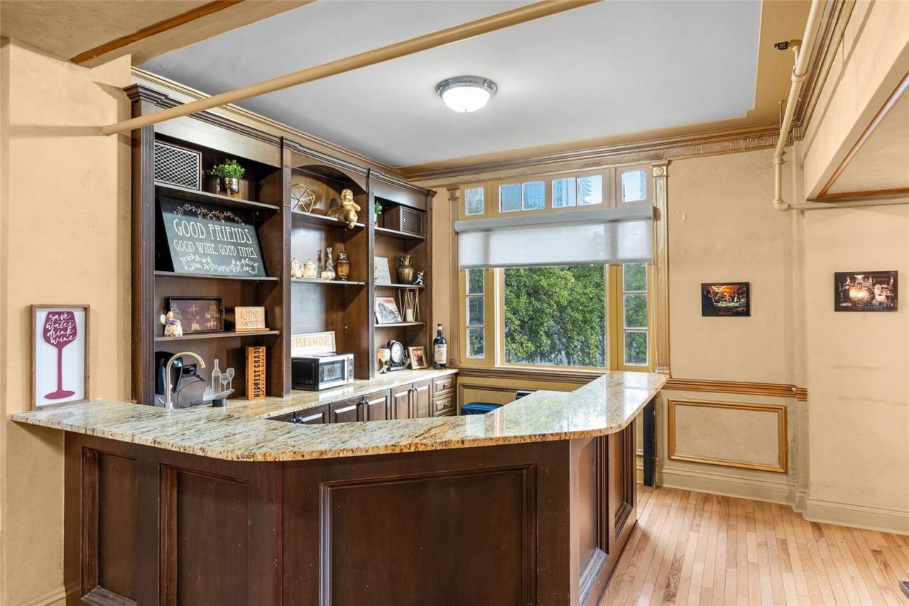 411 1st Avenue N, Unit 713, Saint Petersburg, FL 33701 Photo