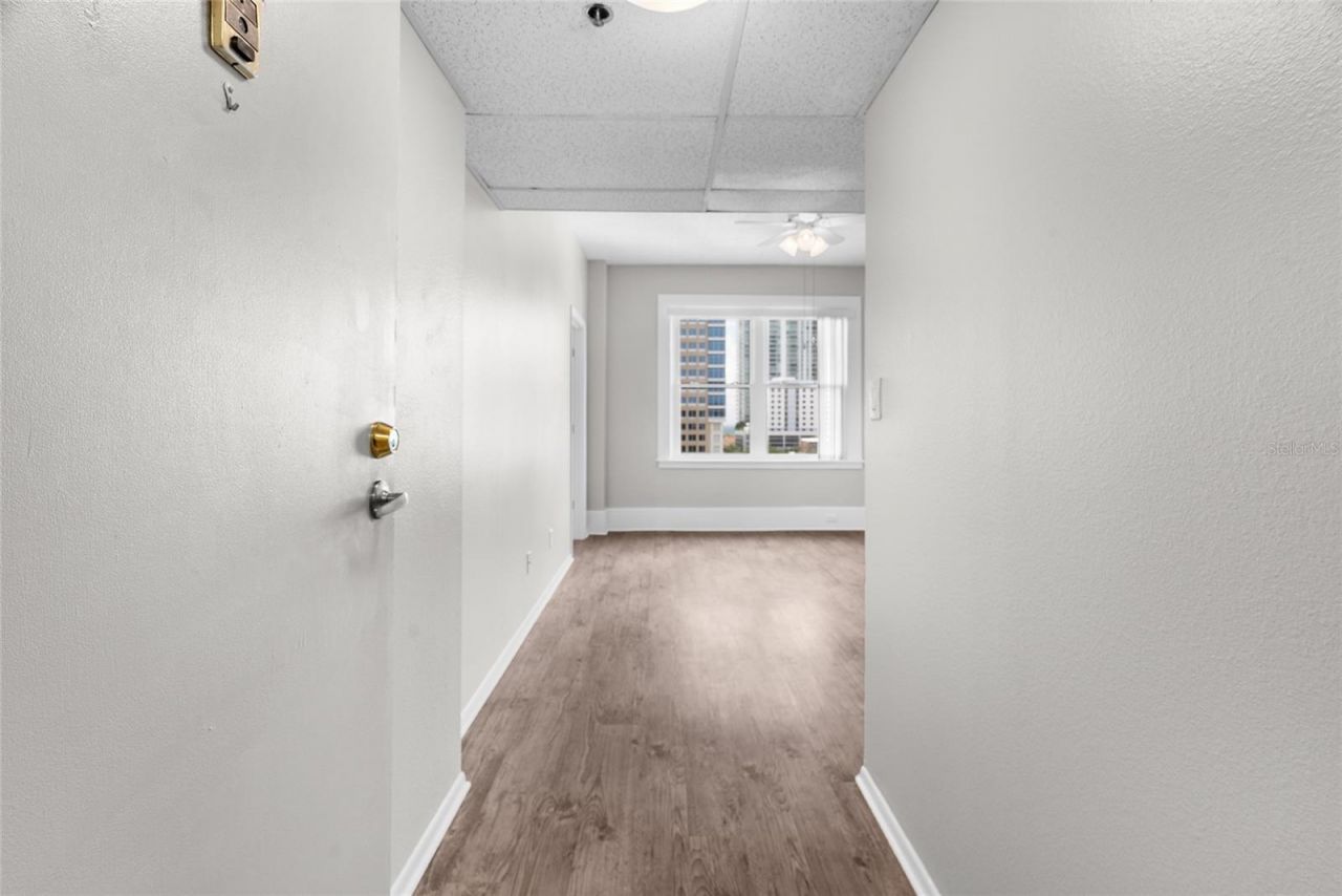 411 1st Avenue N, Unit 713, Saint Petersburg, FL 33701 Photo