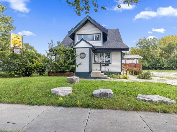 7424 N 60th St, Milwaukee, WI 53223