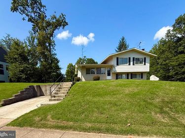7700 GLENISTER DRIVE , SPRINGFIELD, VA 22152