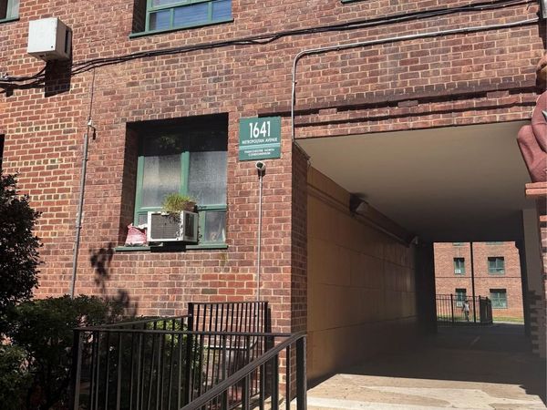 1641 Metropolitan Avenue , Unit 3H, Bronx, NY 10462