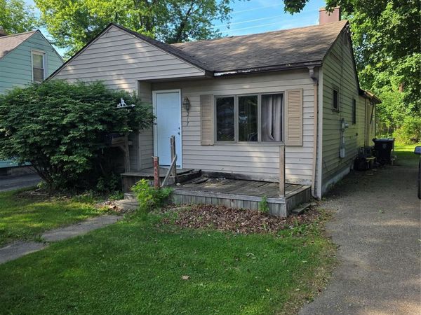 4217 Pengelly Road , Flint, Mi 48507