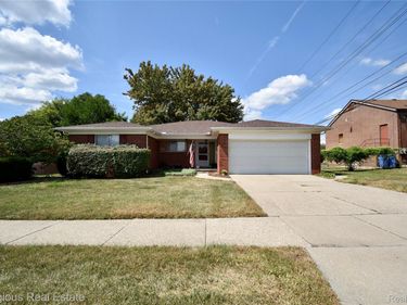 6221 Mayburn Street , Dearborn Heights, Mi 48127