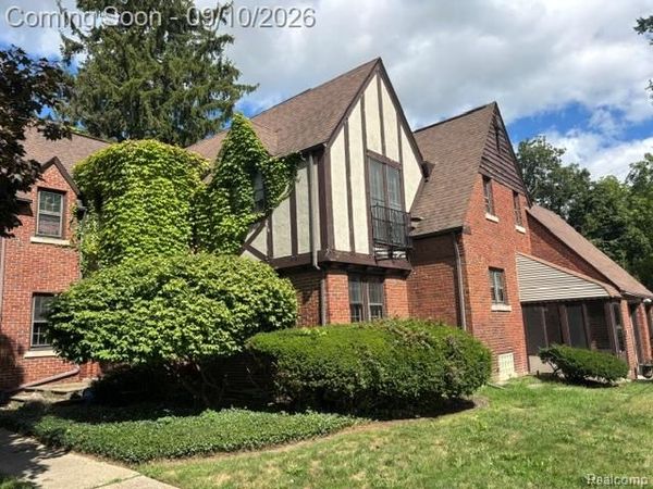 149 Ottawa Drive, Pontiac, Mi 48341