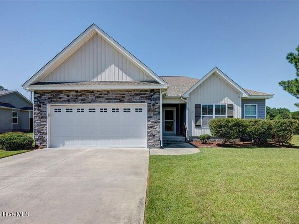 106 Trellis Lane, Vanceboro, NC 28586