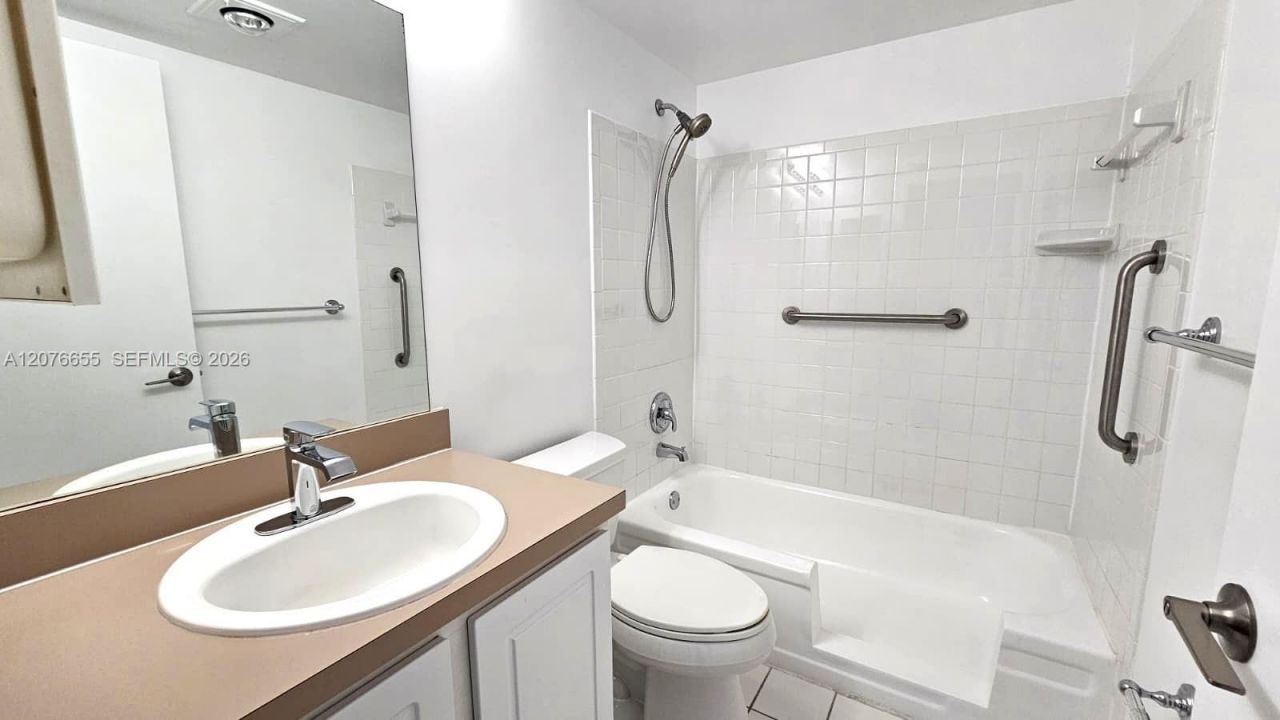 4034 Exeter B , Unit 4034, Boca Raton, FL 33434 Photo