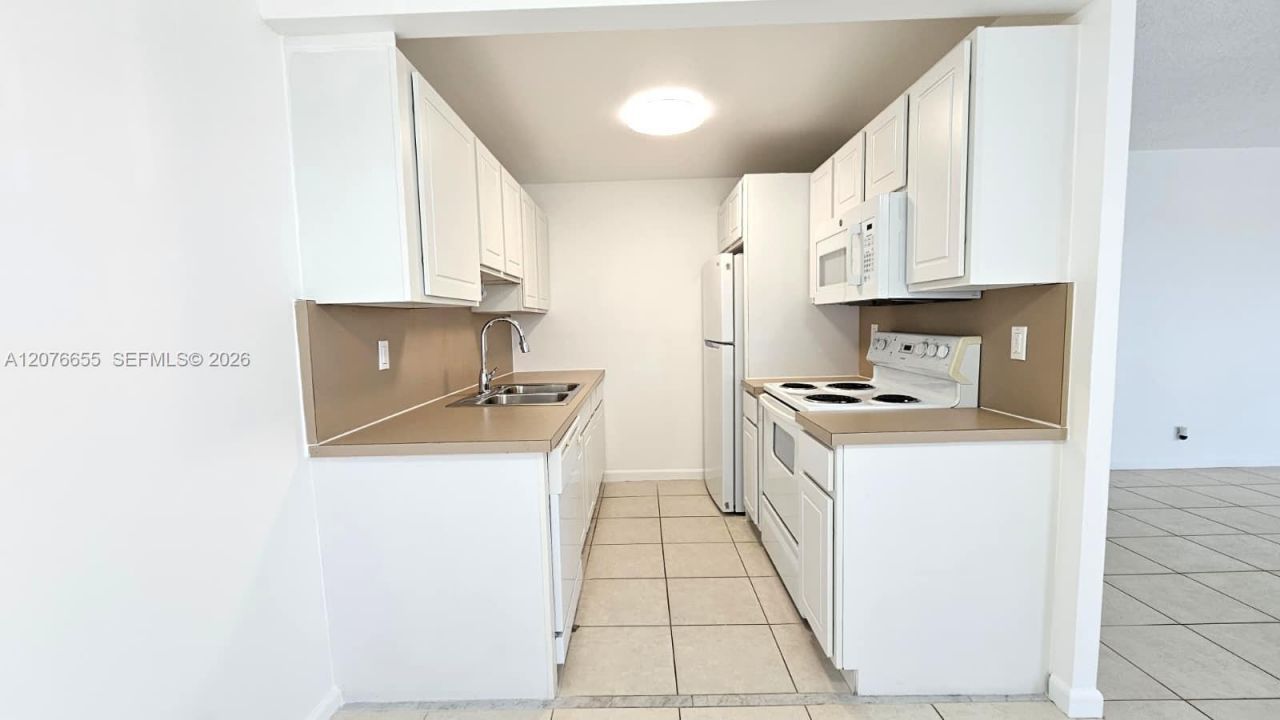 4034 Exeter B , Unit 4034, Boca Raton, FL 33434 Photo