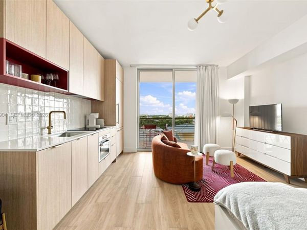 90 NE 32, Unit 916, Miami, FL 33137