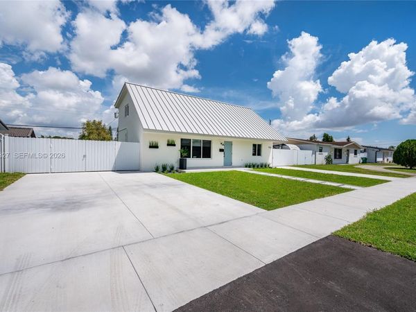 9361 SW 27th St, Miami, FL 33165