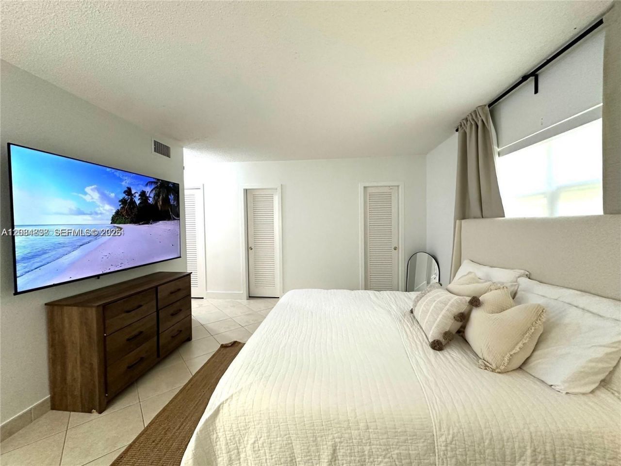 620 NE 12th Ave , Unit 102, Hallandale Beach, FL 33009 Photo
