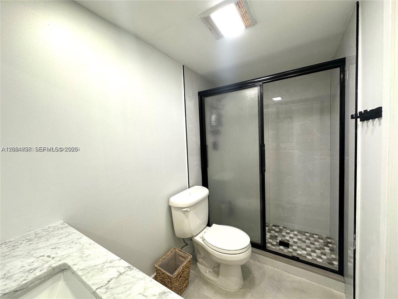 620 NE 12th Ave , Unit 102, Hallandale Beach, FL 33009 Photo