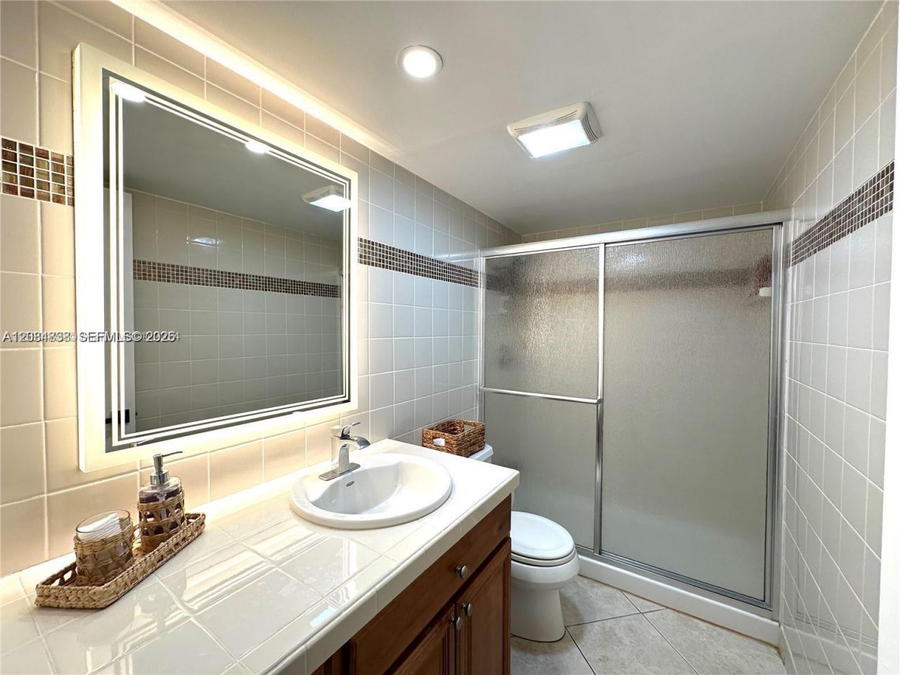620 NE 12th Ave , Unit 102, Hallandale Beach, FL 33009 Photo