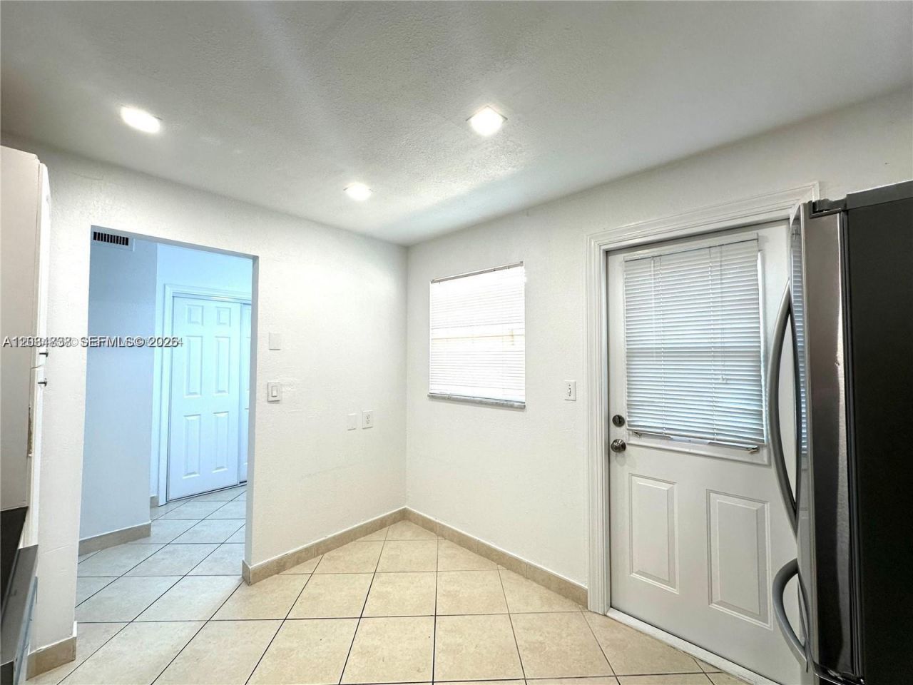 620 NE 12th Ave , Unit 102, Hallandale Beach, FL 33009 Photo