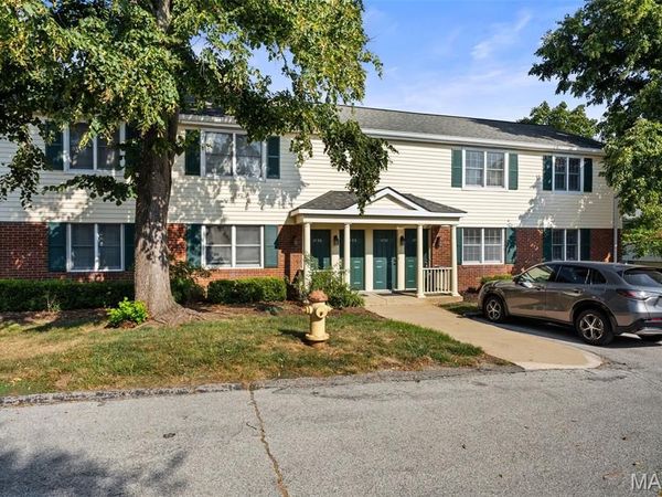 1719 Canary Cove , Brentwood, MO 63144