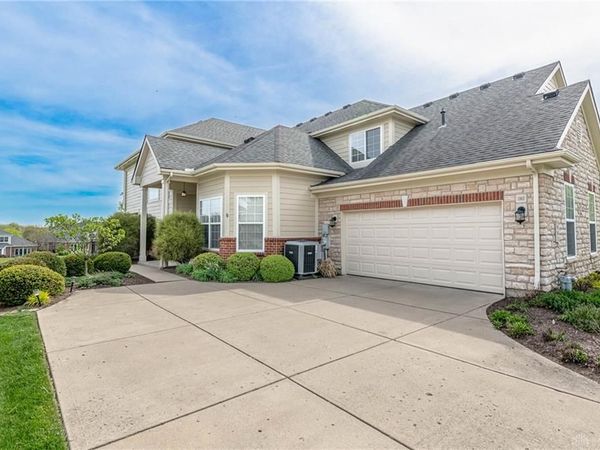 681 Mackenzie Court, Centerville, OH 45458