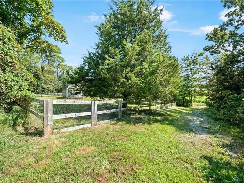 1061 Richardson Road, Winchester, OH 45679 Photo 9