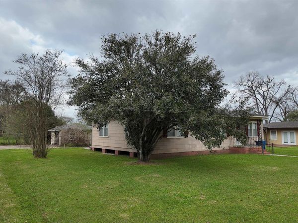 411 Claiborne St, New Roads, LA 70760