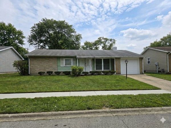 2719 Knollwood Place , Hazel Crest, IL 60429
