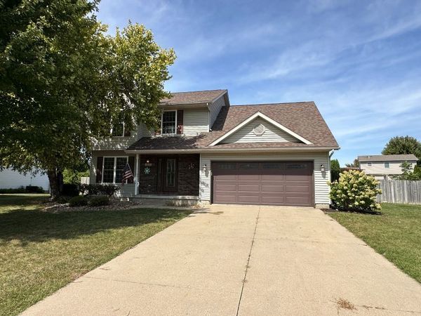 1537 Silver Valley Drive , De Witt, IA 52472