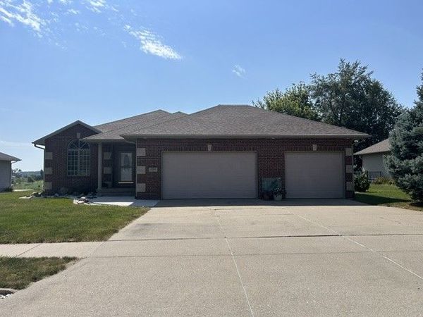3204 Lily Lane, Marshalltown, IA 50158
