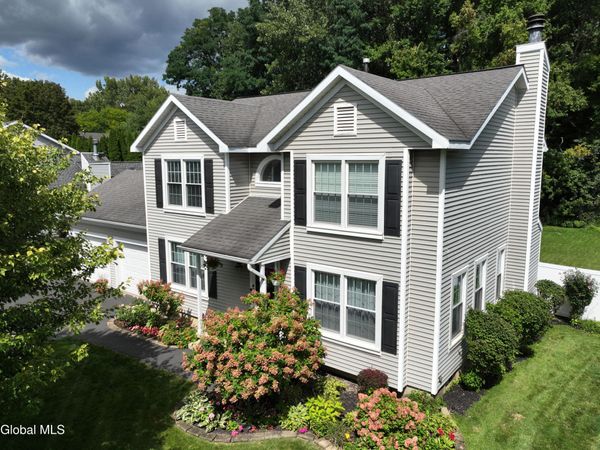 25 Erie Drive, Slingerlands, NY 12159