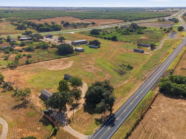 283 Bus Loop 181 SOUTH, Floresville, TX 78114