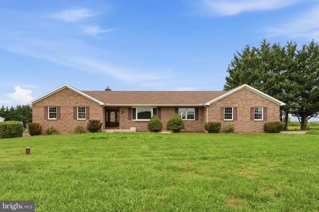 15335 MERCERSBURG ROAD , GREENCASTLE, PA 17225