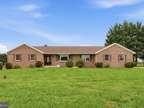 15335 MERCERSBURG ROAD , GREENCASTLE, PA 17225