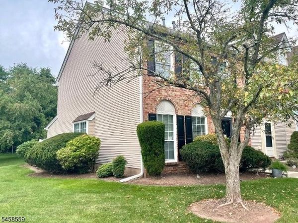 45 Townsend Ct, Franklin, NJ 08823
