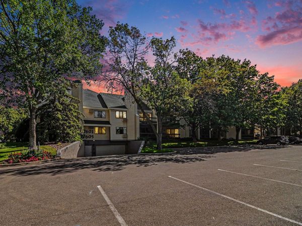 7601 Edinborough Way, Unit 6308, Edina, MN 55435