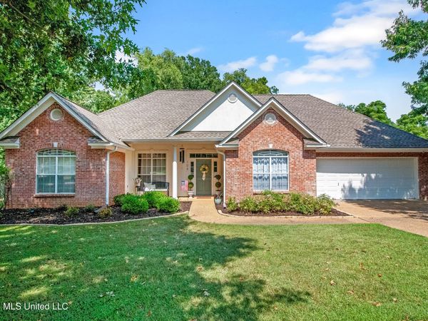 104 Middle Field Drive, Canton, MS 39046