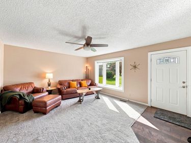 5101 Rosebriar Court, Lincoln, NE 68516
